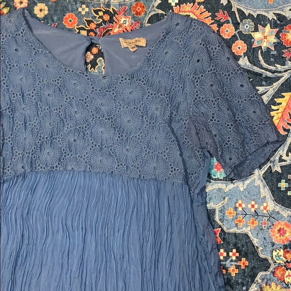 Dress - Picture 2 of 5